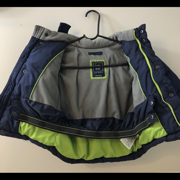 *SOLD* 18-24 BabyGap Jacket. Puffer w snow gaiter. - Picture 2 of 4